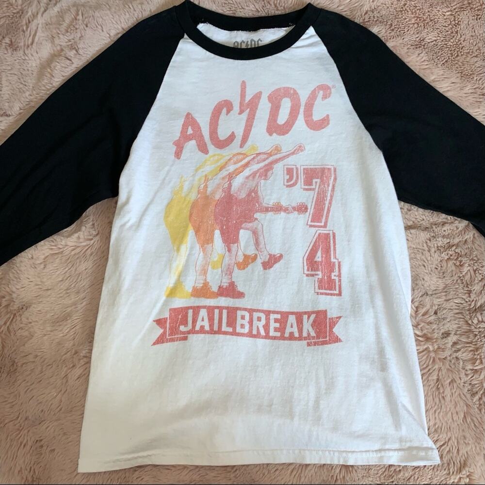 AC/DC Jailbreak 74 Graphic Band White & Black Raglan Top Women's Size Small